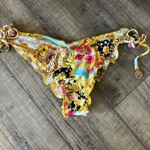 LULI FAMA New without Tags cheeky scrunch bikini bottoms Med rhinestone